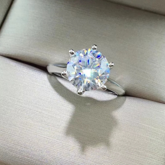 2 TCW GENIUNE D  BRILLIANT WHITE MOISSANITE - Picture 5 of 10